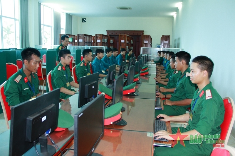Tư tưởng Hồ Chí Minh về đặc trưng của lối sống mới và vận dụng trong xây dựng lối sống mới của thanh niên quân đội 